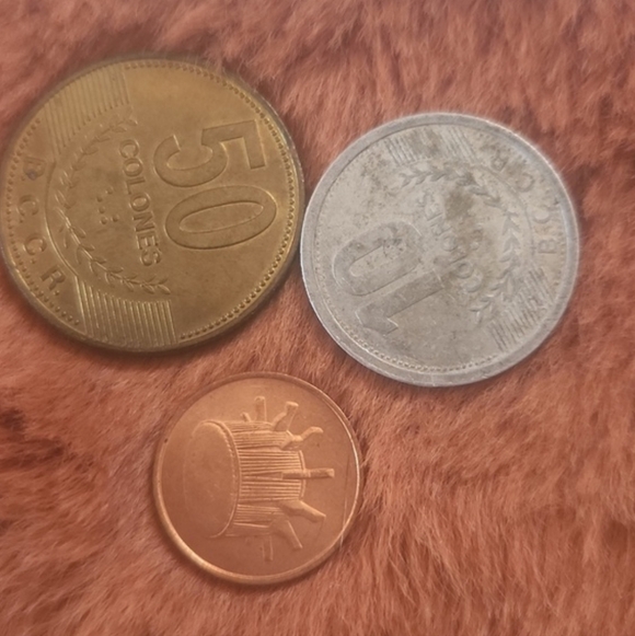 Assorted Currency Collection - Picture 9 of 9